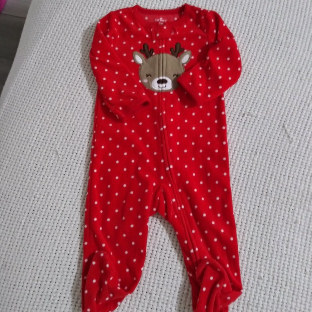 👶4 Long Sleeve Fuzzie Onesies with feet.